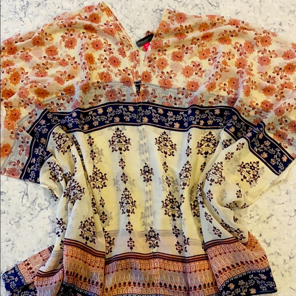 LAT CHANCE Vince Camuto Swim Cover Up